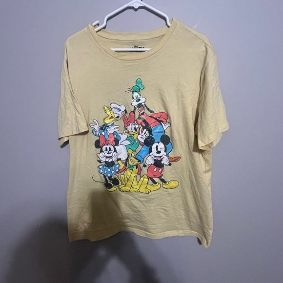 Other - Disney Men's Mickey and Friends Yellow T-Shirt Characters Making Funny Faces L